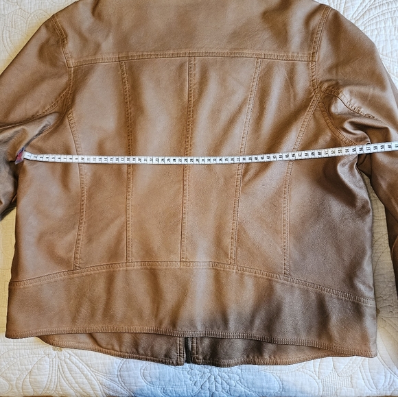 Faux leather jacket - Picture 2 of 5